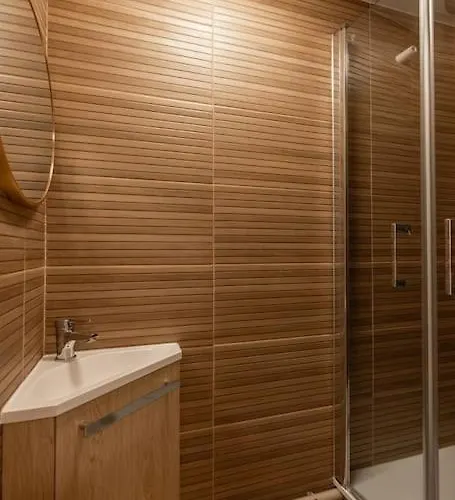 Le Cosmopolitan T6 10 Personnes *